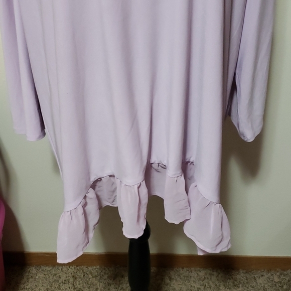 22/24w lavender cato blouse. - Picture 2 of 3